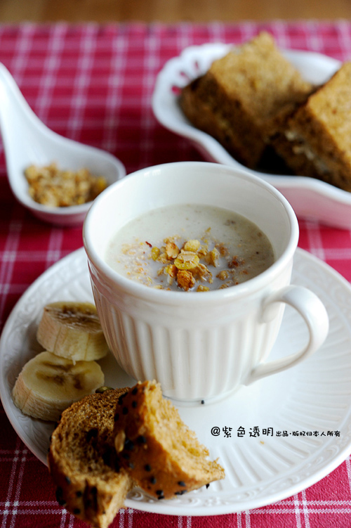 零难度的健康营养早餐——谷物香蕉奶昔套餐的做法