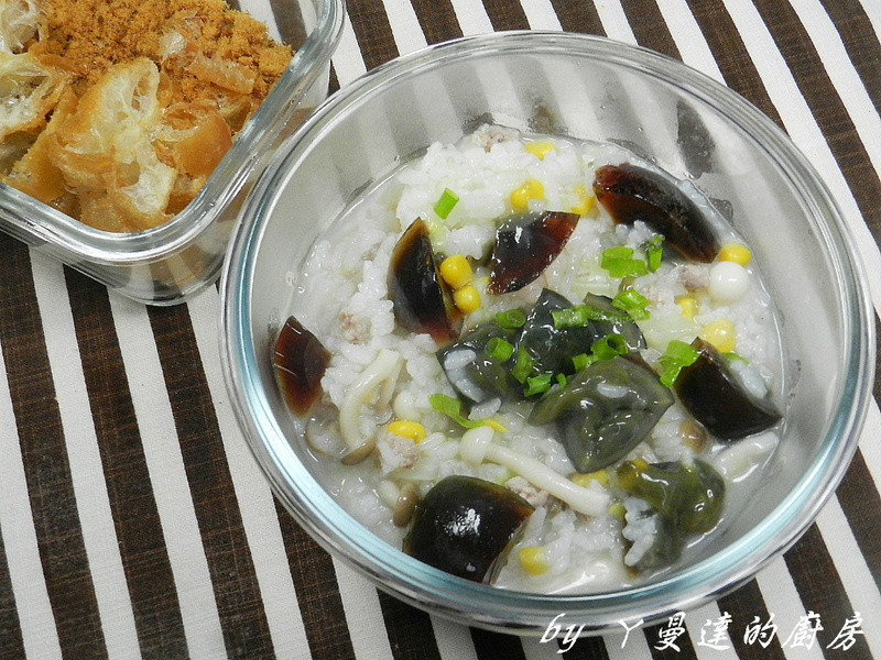 ㄚ曼达的午餐便当~皮蛋瘦肉粥的做法