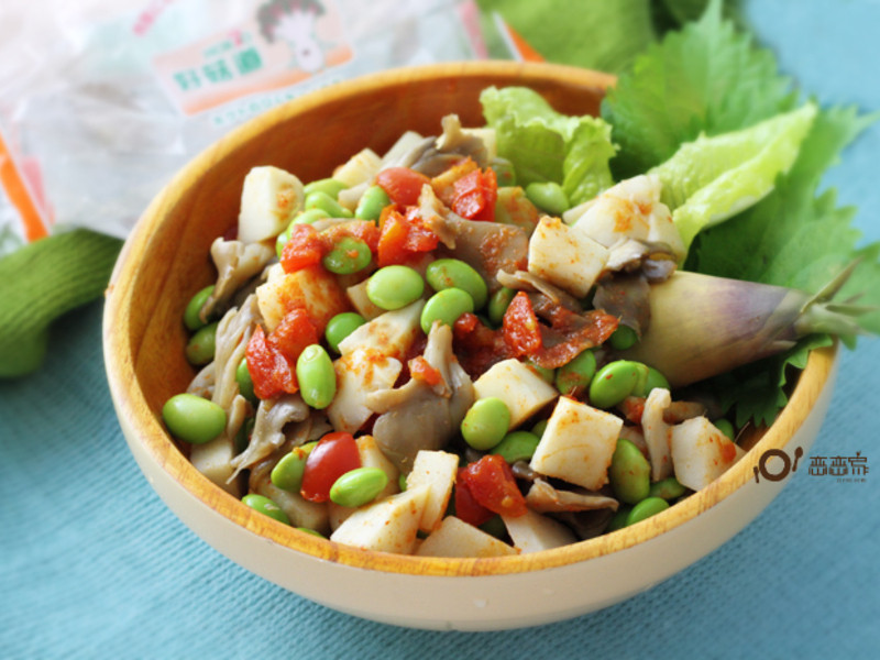 泰式红咖哩笋粒舞菇拌毛豆的做法