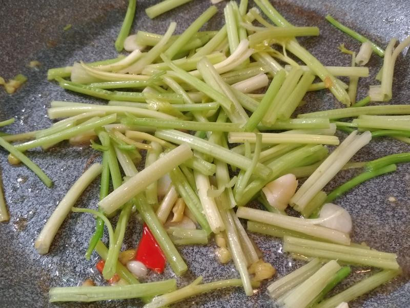 ������֦������