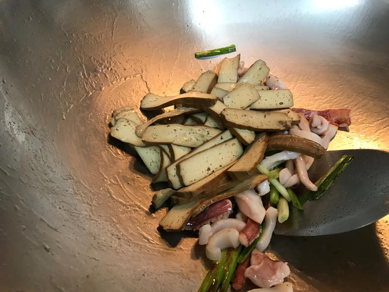 �б����㳴���ɵ�����