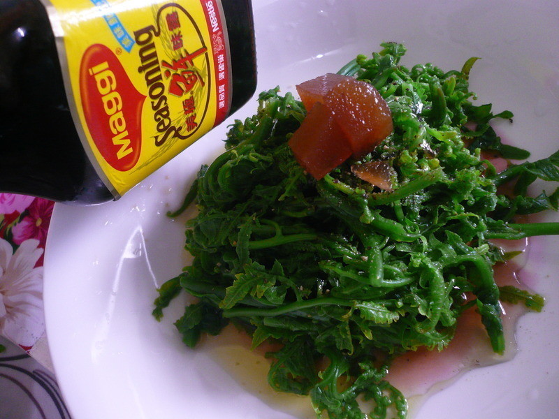 野菜过猫鲜品沙拉─美极鲜味露的做法