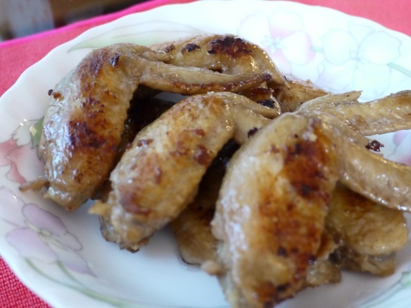 力力随意煮-不用烤箱的(伪)烤蒜香鸡翅的做法