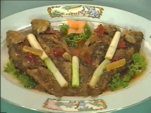 葱酥鲫鱼的做法