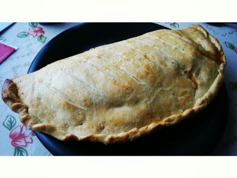 咖哩比萨饺(CALZONE)的做法