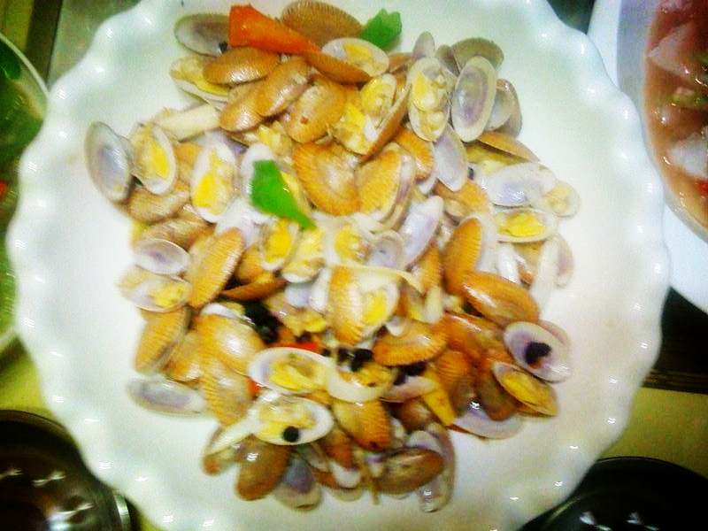 �б����׵�����