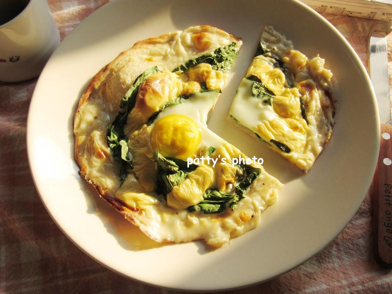 菠菜白酱披萨的做法