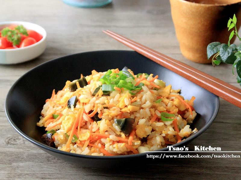 皮蛋蛋炒饭的做法