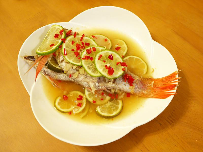 不辣的清蒸柠檬鱼的做法