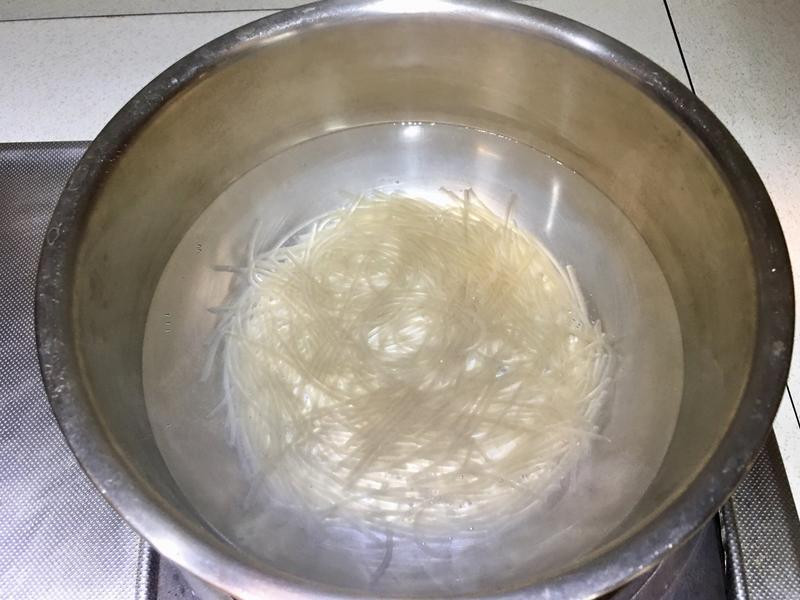 ������ܲ������˷�˿������