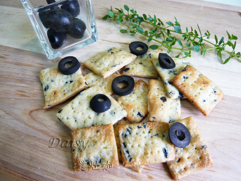 黑橄榄薄饼的做法
