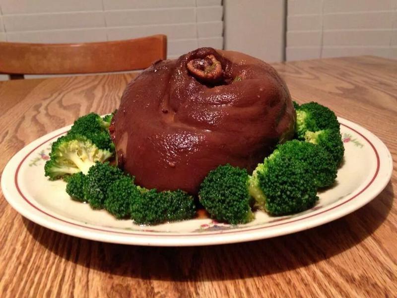 开春走油元蹄的做法