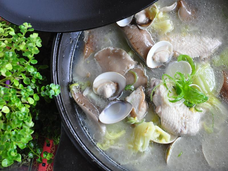 芥菜心鲍鱼菇炖鸡汤的做法