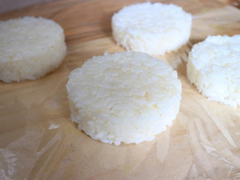 �ͷ缦���׺���_С��ʳ�õ�����