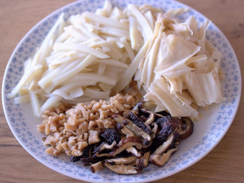 ����˸�����������