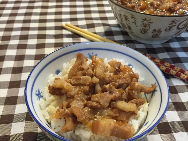 古早味手切卤肉饭的做法