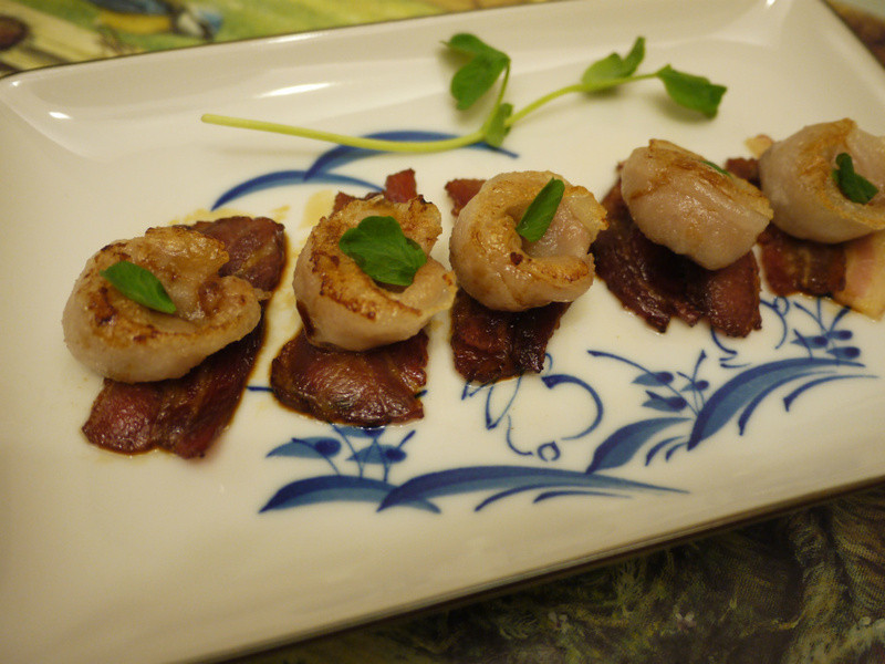 香煎鱼饺佐培根的做法