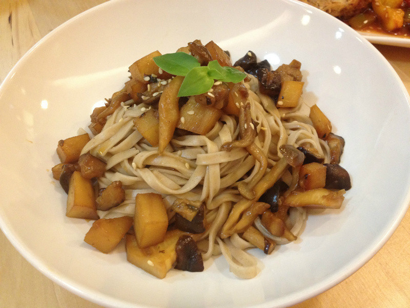 竹笋香菇凉拌面的做法