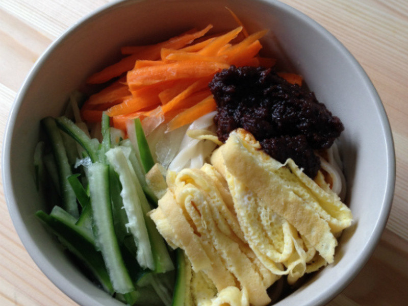 台味炸酱干面的做法