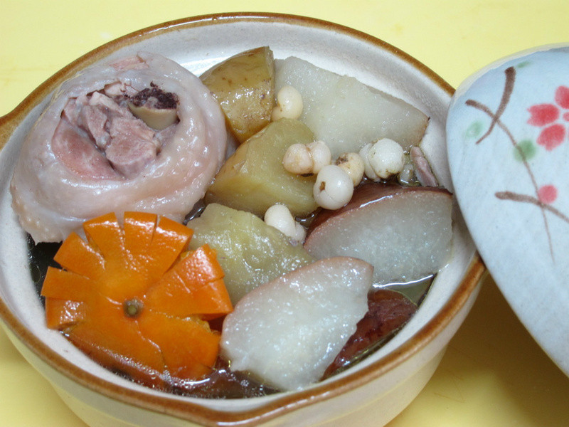 苹果水梨炖鸡汤的做法