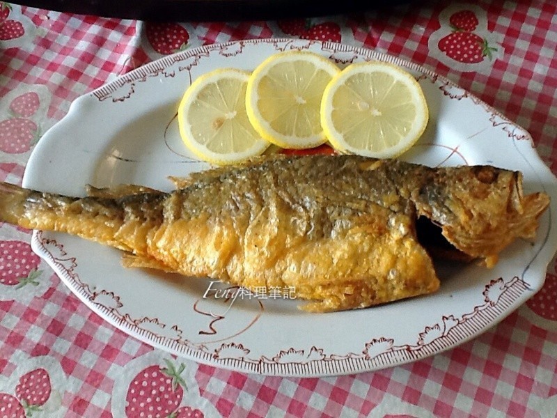 干煎黄鱼-煎鱼不脱皮秘诀的做法