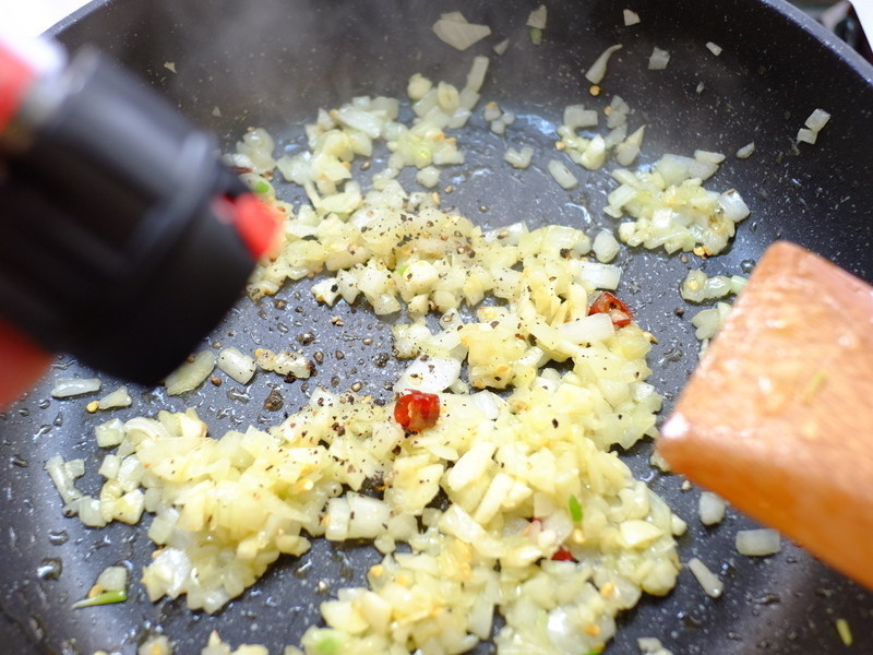 [A cook] �������������������������