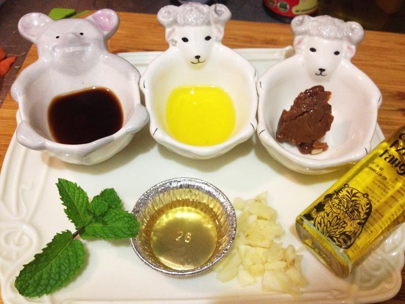 ���齴����͸�������