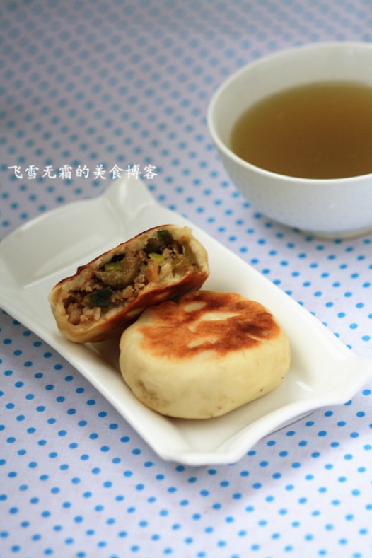 榨菜肉末发面饼的做法