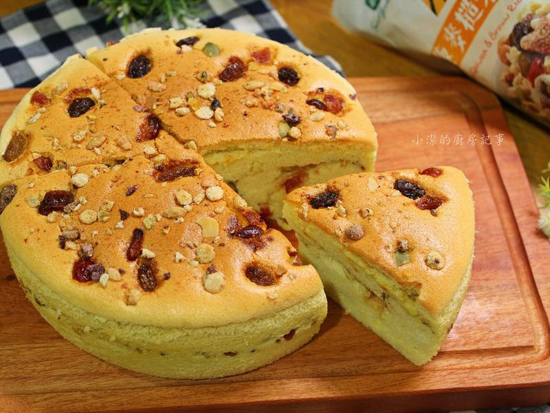 藜麦糙米坚果蛋糕的做法