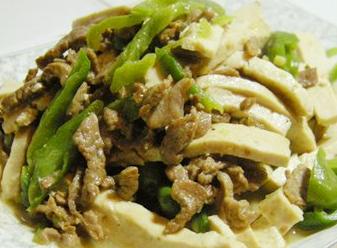 青椒肉丝白干的做法