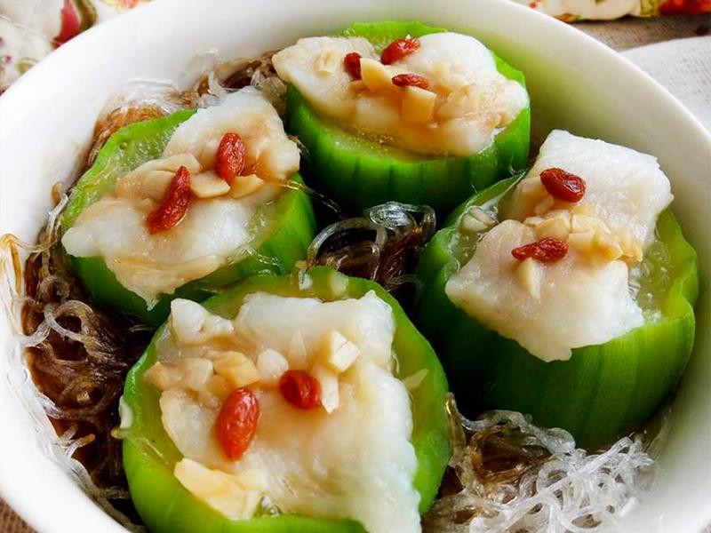 蒜味鱼蒸丝瓜冬粉的做法