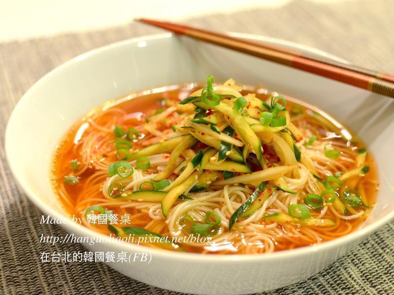 �ƹ������������