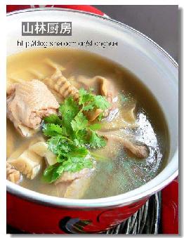 老鸭笋干汤的做法