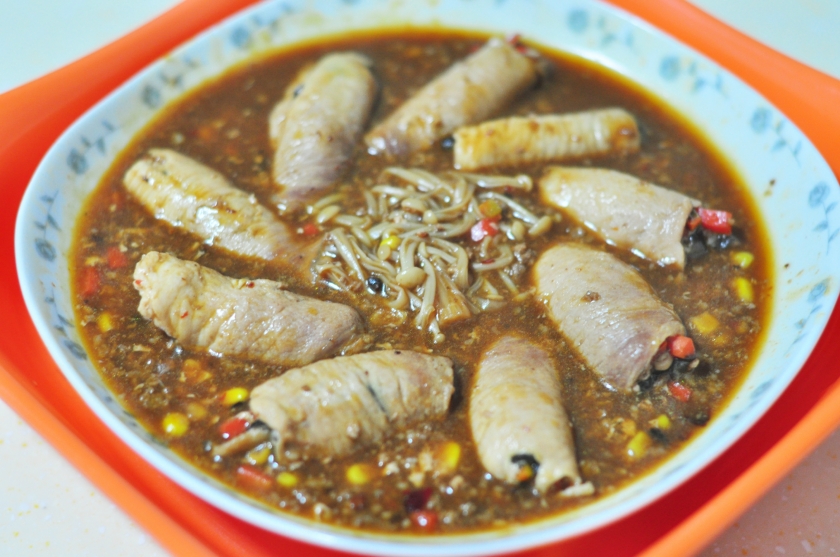 肉米酱汁肉卷的做法