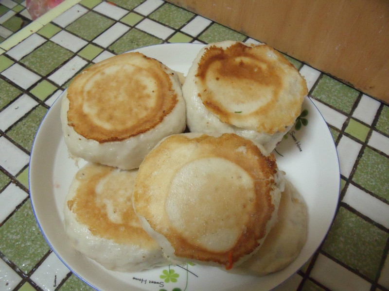 高丽菜素煎包的做法