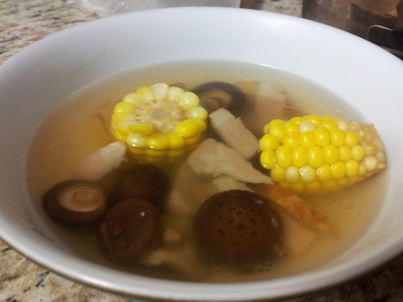 玉米香菇猪肉汤的做法