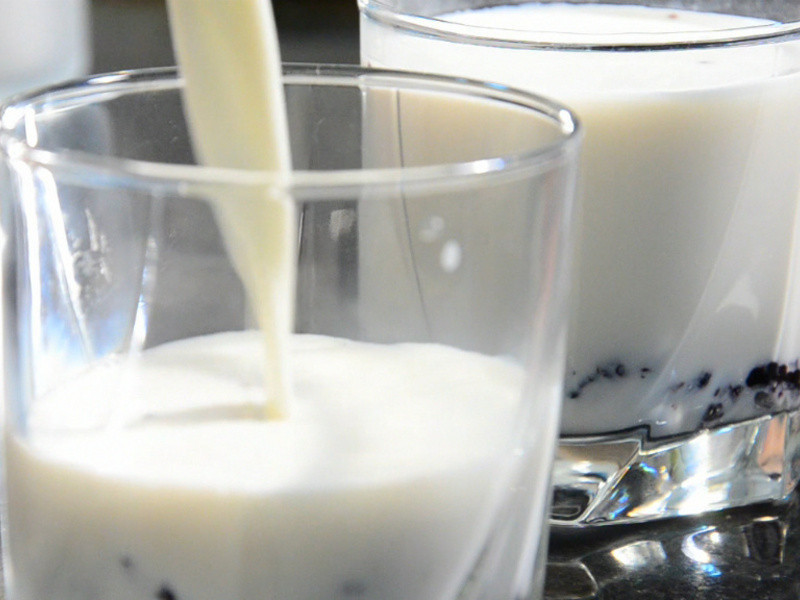 �����ʳ�ס�ɣ������� Panna Cotta with Mulberries������