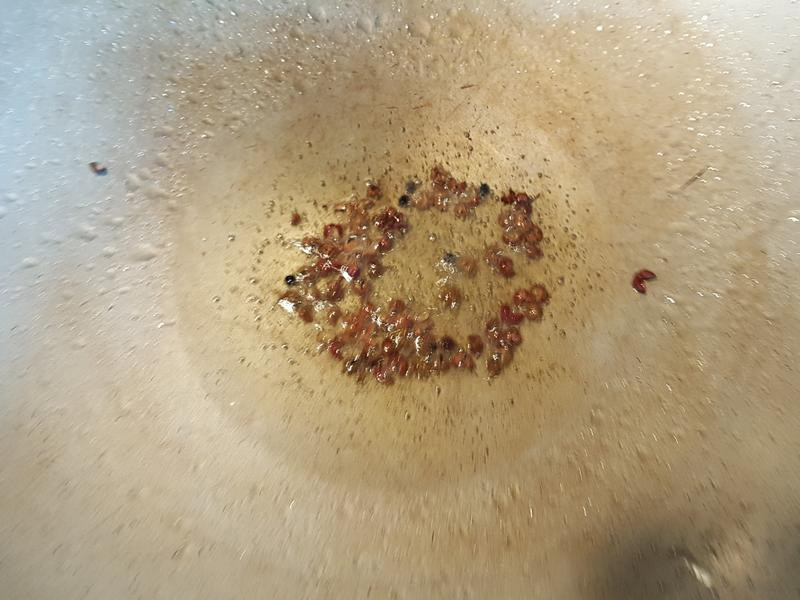 ����±�Ӳ���ɵ�����