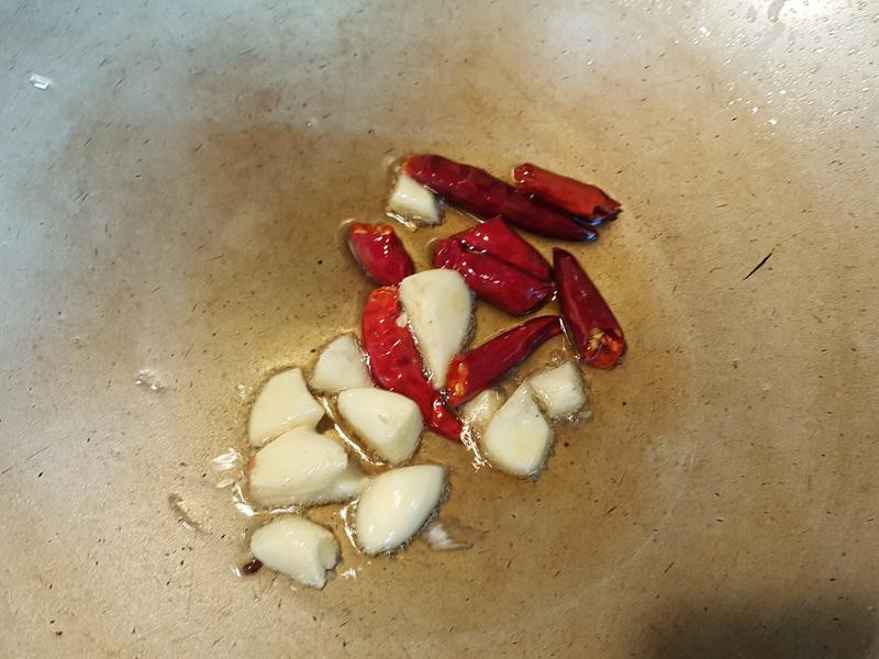 ����±�Ӳ���ɵ�����