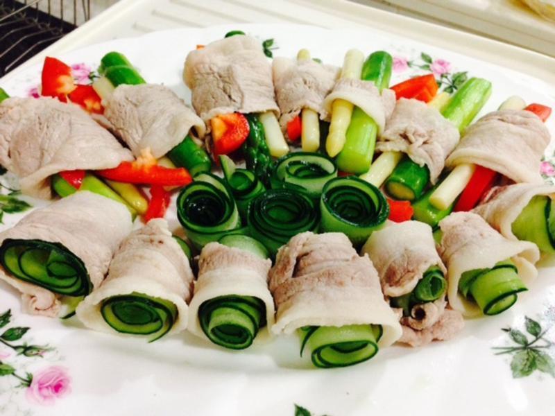 清爽的猪肉蔬菜卷沙拉的做法