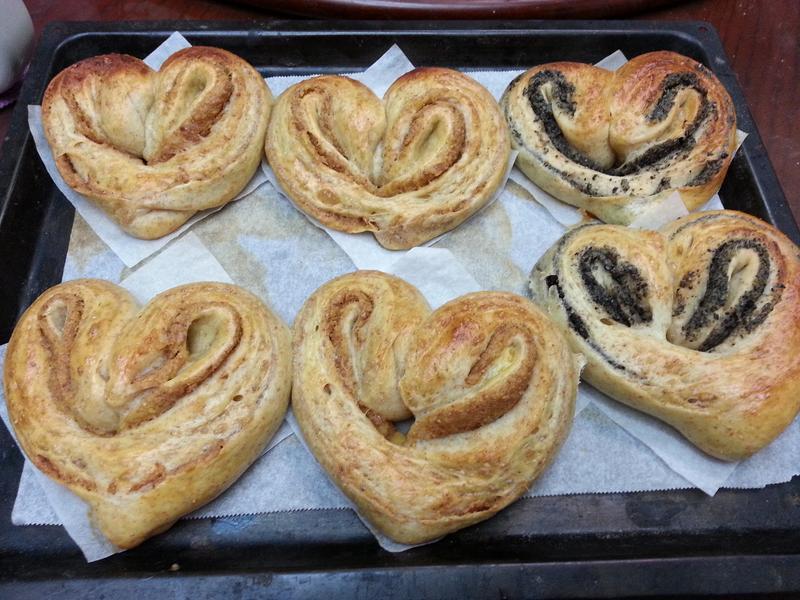 心型花生芝麻甜面包(低热量版)的做法