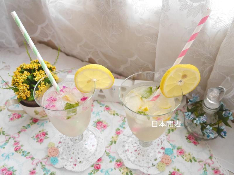 日本闲妻?夏日梦幻冰砖气泡水?的做法