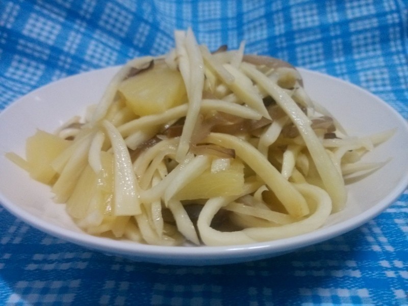 凤梨炒笋丝的做法