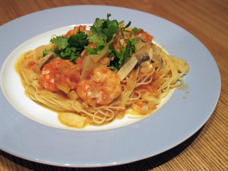 奶油茄汁虾仁义大利面的做法