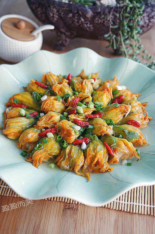 蒸酿南瓜花的做法