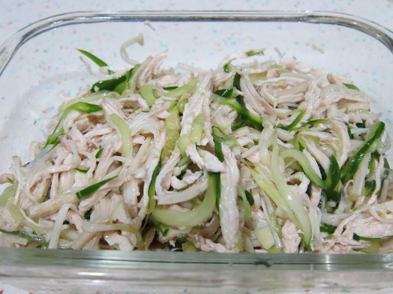 凉拌鸡丝小黄瓜的做法