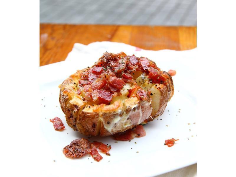 安萱下课后 烤马铃薯起司佐培根的做法
