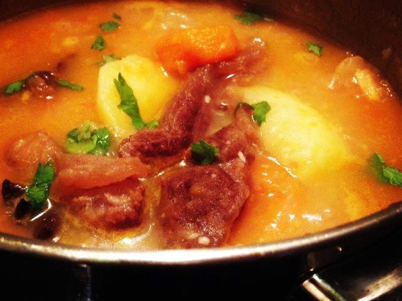 红酒马铃薯炖牛肉的做法