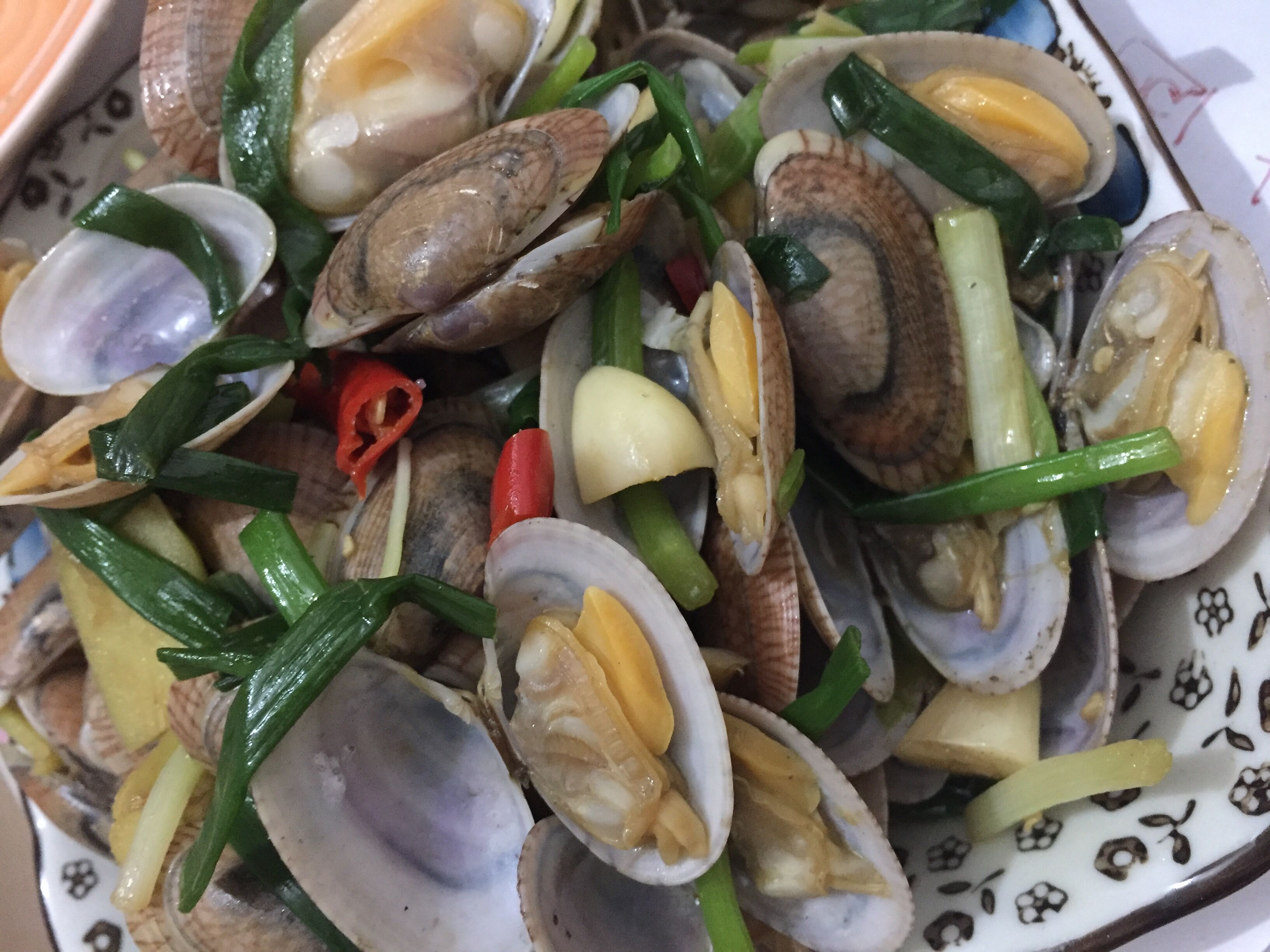 �峴���׵�����