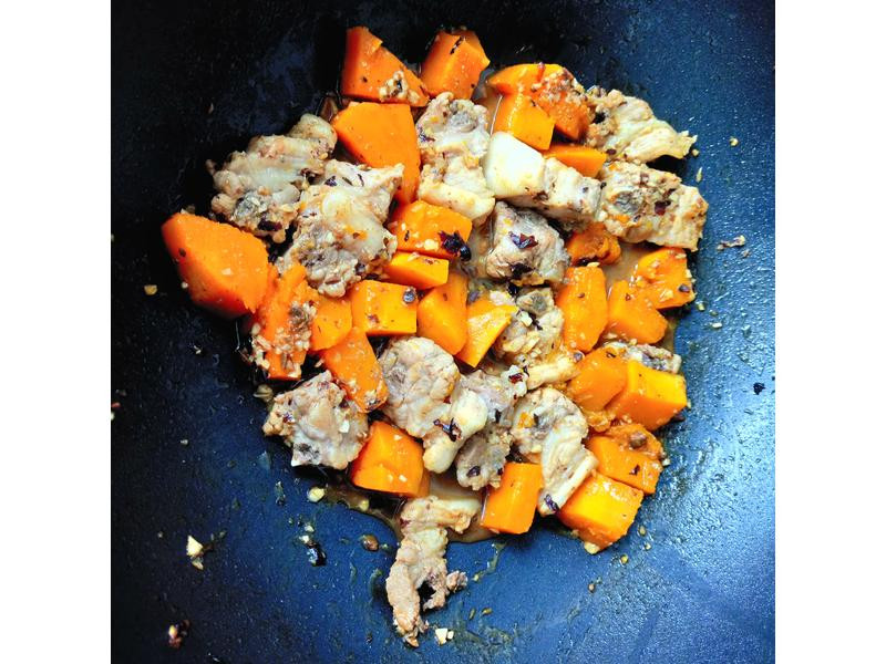 �Ϲ϶������Źǵ�����